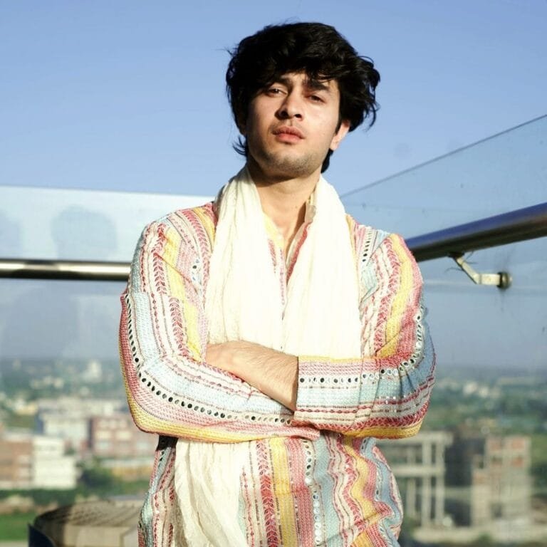 Ryan Sharma (Anuj Sharma) Height is trending on Instagram with looks…