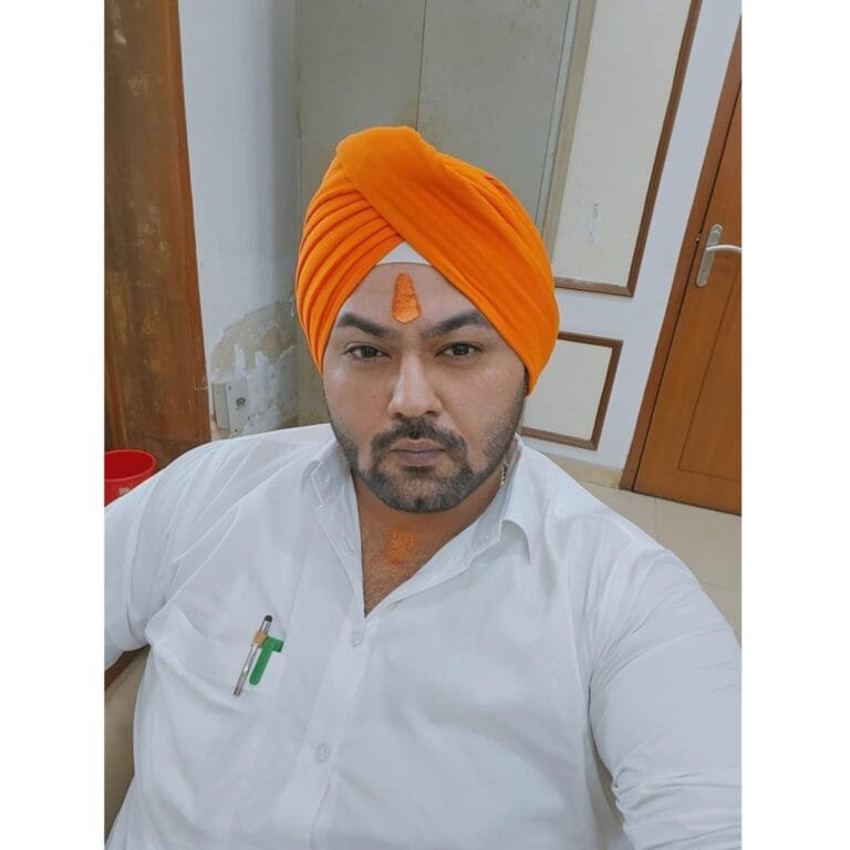 Karandeep Singh Lugani managing business with family how?